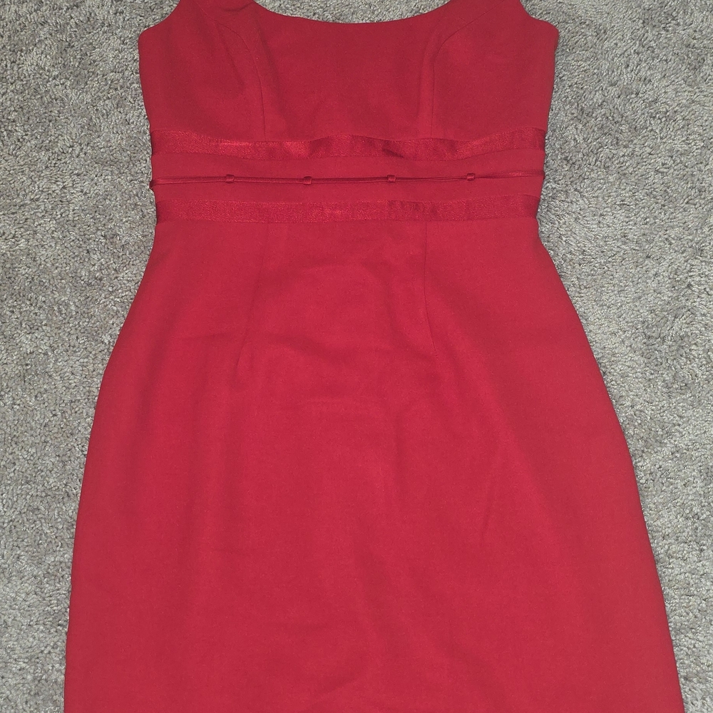 Chic Strapless Red Dress